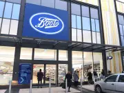 Boots £55 Summer Beauty Box Worth £206 Wows Shoppers with 14 Products