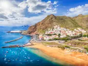 Brit Woman in Tenerife Shocked by Price of Three-Course Meal