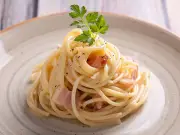 Budget carbonara recipe: £1 per serving, 5 ingredients, 20 minutes