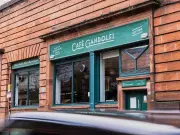 Café Gandolfi Defiantly Rejects Closure After Liquidator Appointment