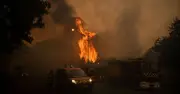 Cap Ferret wildfires: Hundreds flee by boat as blazes engulf holiday spot
