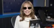 Carly Simon, 83, Reveals Parkinson's Diagnosis and Skin Cancer Battle
