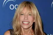 Carly Simon Reveals Parkinson's Diagnosis, Shares Candid Details