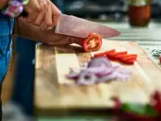 Chef Urges Home Cooks to Switch from Plastic to Wooden Chopping Boards