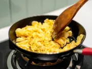 Chef's Secret Ingredient for Velvety Scrambled Eggs in 10 Minutes