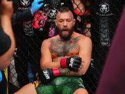 Conor McGregor Suffers Knee Injury in 69-Second UFC Return Against Max Holloway