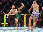 Conor McGregor UFC Return Ends in Seconds After Leg Injury