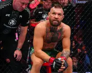 Conor McGregor's UFC Return Ends After 69 Seconds with Knee Injury