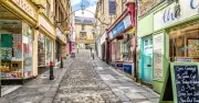 Courteney Cox praises Somerset town Frome as 'most beautiful'