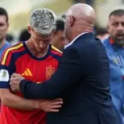 Dani Olmo punched by Argentina coach after World Cup final