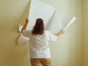 Decorating Expert Reveals £1.60 Fridge Item That Strips Wallpaper in Minutes
