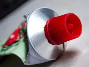DIY Hack: Turn Tomato Puree Tubes Into Charming Picture Frames