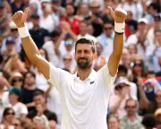 Djokovic Battles Past Safiullin in Five Sets at Wimbledon
