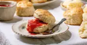 Easy 5-Ingredient Scone Recipe: 10 Minutes to Bake, Perfect for Summer