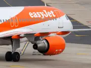 EasyJet Agrees £5.7bn Apollo Takeover, Sparking Bidding War