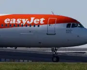 EasyJet Board Criticized for Surrendering to US Bidder at 690p