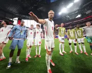England Survive Lionel M Masterclass, Kane Double Seals Win