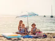 ER Doctor Warns Phones Are the 'Most Dangerous Thing' for Kids at Beach