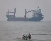 Europe Considers Voluntary Navigation Fees in Strait of Hormuz Amid Iran Tensions