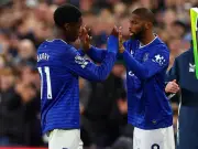 Everton urged to sign Troy Parrott over Liam Delap this summer