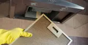 Extractor fan grease vanishes in 10 minutes with common kitchen item