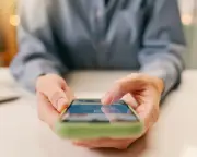 Fake News Stories Lure Victims to Scam Investment Sites, Warns Guardian