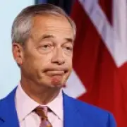 Farage Fury After Zack Polanski Posts Man in 'Making Plans for Nigel' Guillotine T-Shirt