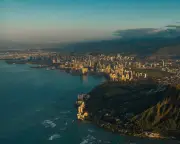 Female US rower completes record solo journey from California to Hawaii