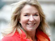 Fern Britton loses Dolly Parton bracelet at BBC, pleads for its return