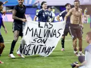 FIFA to Probe Argentina Falklands Banner; Wildfire Smoke Threatens World Cup Final