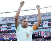 Five Great Reads: Mbappé, Gaza Musicians, Rachel Aviv, Stalker Neighbours