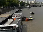 Five Police Officers Injured in Thames Boat Crash at Westminster Bridge