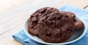 Former Bake Off Star's Air Fryer Cookie Recipe Goes Viral at 36p Each