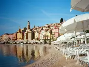 France Beach Souvenir Fine: Tourists Risk £1,300 Penalty for Taking Shells, Sand, or Pebbles