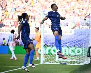 France beat Paraguay 1-0: Mbappé penalty sends Les Bleus into World Cup last 16