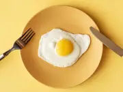 Fried Eggs Taste Better With One Simple Step Before Cooking