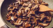 Fried mushrooms taste better with soy sauce instead of oil