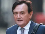 FTSE 100 CEO Pay Hits Record £5M, 130 Times Average Worker