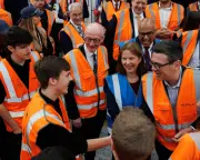 Government plans to boost apprenticeships with new bursary