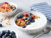 Greek vs Natural Yoghurt: Key Differences Explained