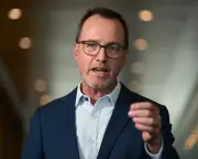 Greens Slam Labor for Lack of Enforceable AI Protections