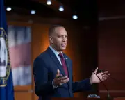 Hakeem Jeffries Says Republicans Have Nothing to Run On for Midterms