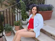 Holly Ramsay Peaty Shows Baby Bump, Jokes About Heatwave Like Grinch