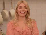 Holly Willoughby's New Show Blouse Is a £15 Heatwave Bargain