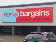 Home Bargains £16 Minky Spin Mop Kit Leaves Floors 'Sparkling Clean'