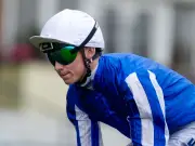 Horse Savvy Disko taken to hospital in ambulance after Goodwood fall