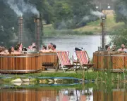 Hot Tubs and £80 Rosé: How UK Festivals Go Luxury for Gen Z