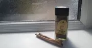 Households Urged to Use Cinnamon Powder on Windowsills to Repel Spiders