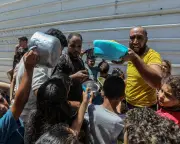 IDF Accused of Executing Palestinian Aid Driver; Telstra Glitch, Fastest Spider