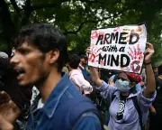 India Opposition Shuts Down Parliament in Solidarity with Cockroach Protests